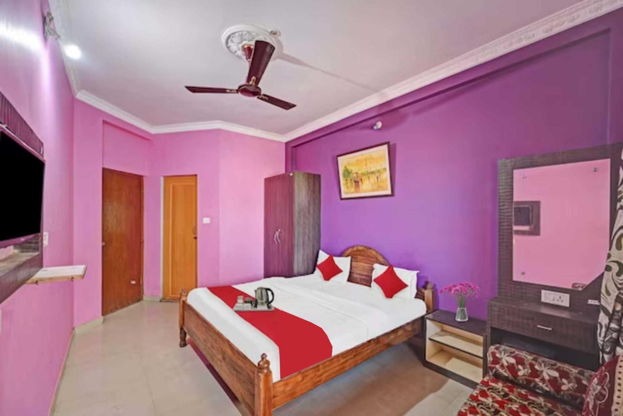 Goroomgo Varanasi Paradise Varanasi - Parking & Restaurant Available - Perfect Location And Comfortable Room المظهر الخارجي الصورة